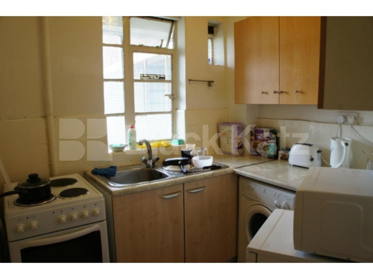 			NEW INSTRUCTION, 1 Bedroom, 1 bath, 1 reception Flat			 Nightingale Lane, Clapham South